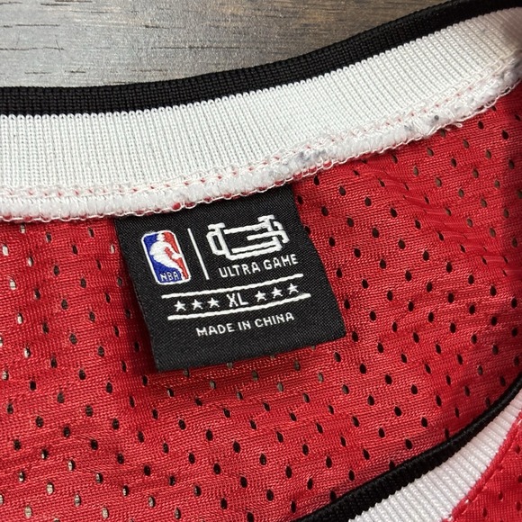 Ultra Game Women's‎ Chicago Bulls NBA Jersey Crop Top Embroidered Sz XL RED - Picture 3 of 4